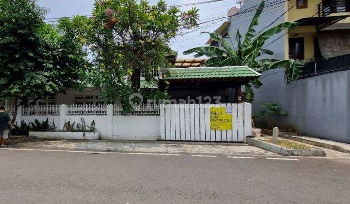 Rumah Lama Terawat di Pulomas Jaktim