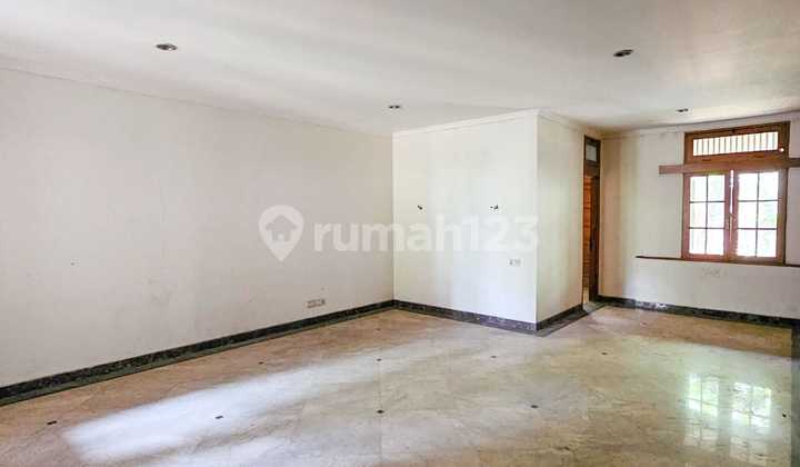 Dijual Rumah Hitung Tanah di Pondok Indah 2