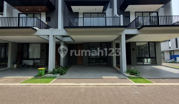 Rumah Brand New di Botany Hills Fatmawati City Centre