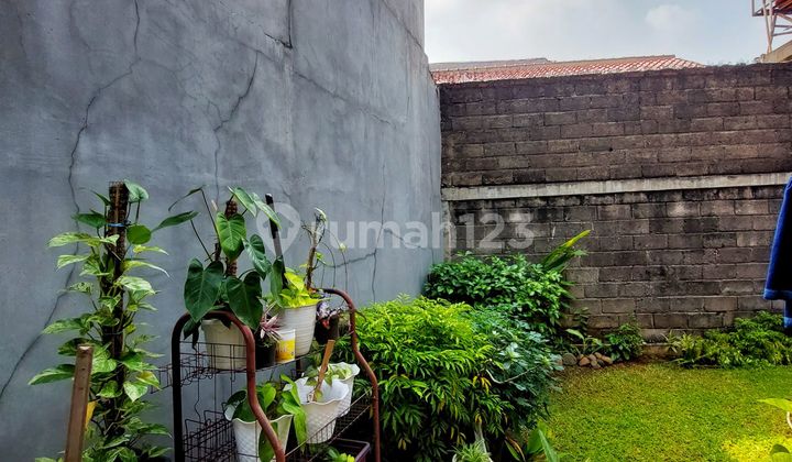 Dijual Rumah Hitung Tanah di Cilandak 2