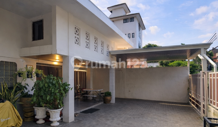 Sell Ready-to-Occupy House in Cikini Gondangdia, Central Jakarta