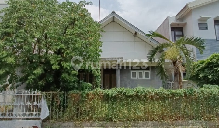 Rumah Hitung Tanah di Tebet Lokasi Strategis Dekat Supomo Jakarta Selatan