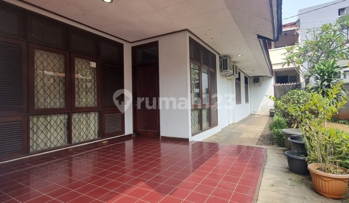 Rumah Lama Terawat Siap Huni Di Slipi Kemanggisan Jakarta Barat 2