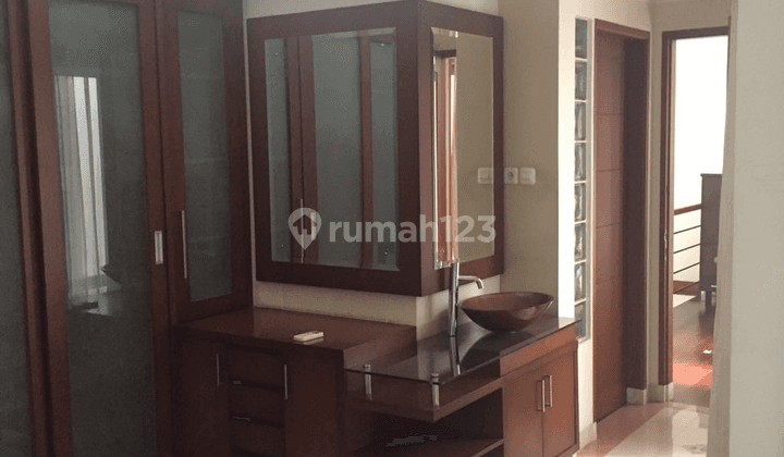 Sewa Rumah Bagus Furnished di Cipete Jaksel Dekat Mrt 2