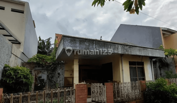 Rumah Tua Hitung Tanah di Cipete Dalam Komplek Dekat Mrt 1