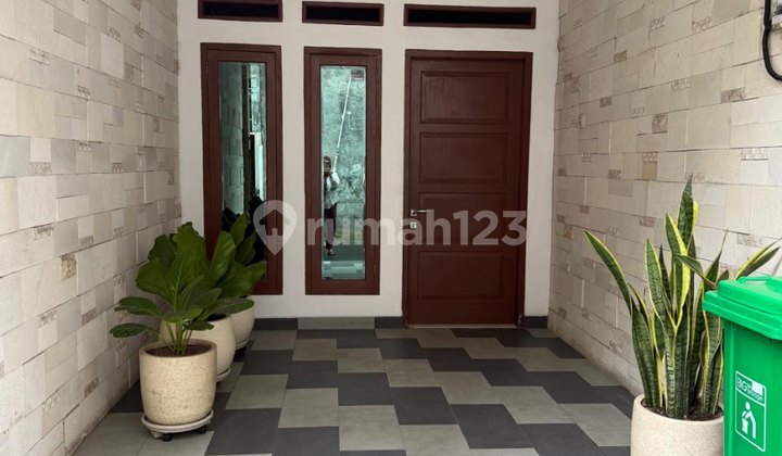 Modern Minimalist 2-Story House in Gandaria Selatan Cilandak 2