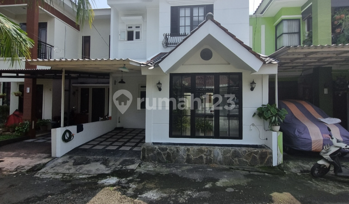 Rumah Cantik Di Dalam Townhouse Cirendeu