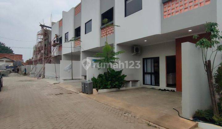 Rumah Baru 3 Lantai Di Pondok Cabe 2