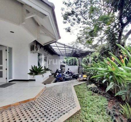 Rumah Cantik Dekat Halte Busway Di Pejaten Jakarta Selatan

 2