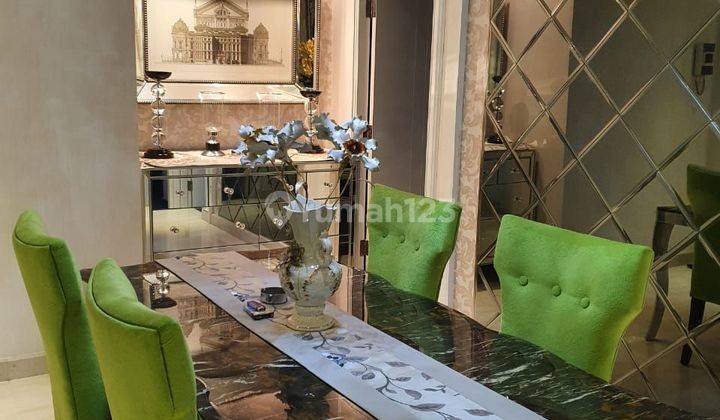 Apartemen Permata Hijau Residence Private Lift

For sale 2