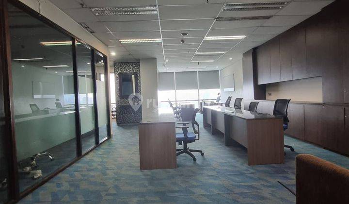 Office Space di Office 88 Casablanca Jakarta Selatan

 2