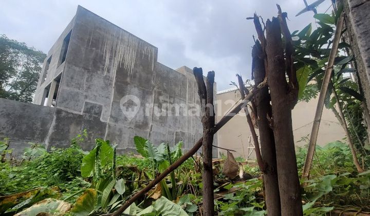 Land ready to build in a complex near Veteran Toll Gate, Bintaro, South Jakarta.