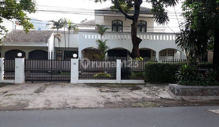 Dijual Rumah Besar di Kawasan Elit Kemang Jakarta Selatan Bebas Banjir

 1