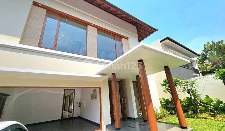 Di Jual Rumah Bagus Area Cipete Jakarta Selatan baru renovasi

 2