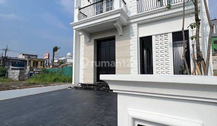 Rumah Brandnew Dalam Townhouse Di Pusat Kota Ciputat Tangerang Selatan

 1