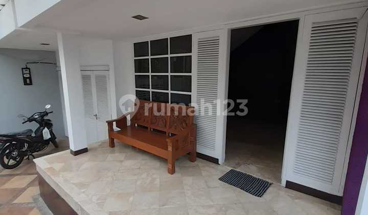 House for Rent Near the Park in Pondok Indah, South Jakarta 2