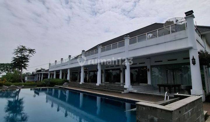 Rumah Resort Mewah dengan Halaman Luas di Sentul

Bogor Jawa Barat 2