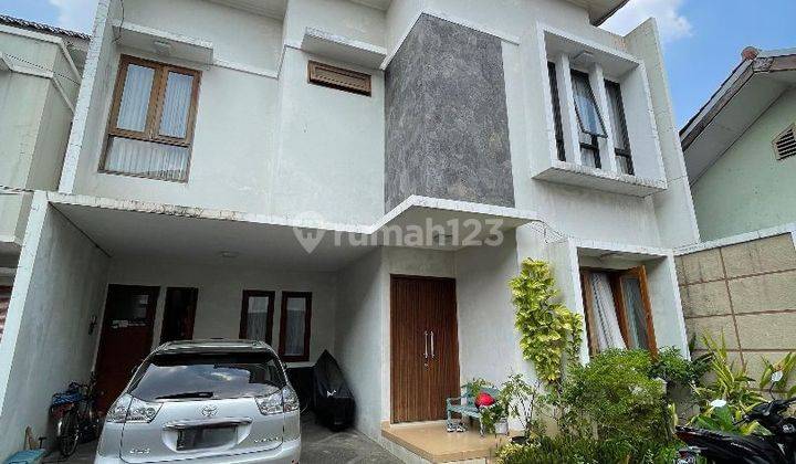 Rumah Siap Huni 2 Lantai Dalam Townhouse Di Cilandak Jakarta Selatan
 1