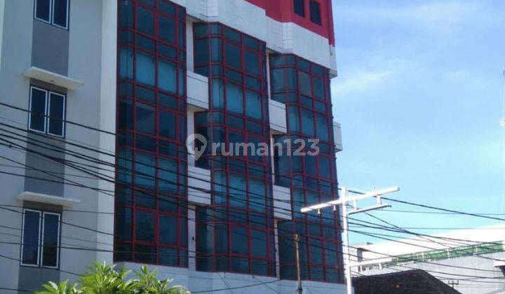 Gedung 5 Lantai Terawat Layak Pakai di Salemba

Jakarta Pusat 2