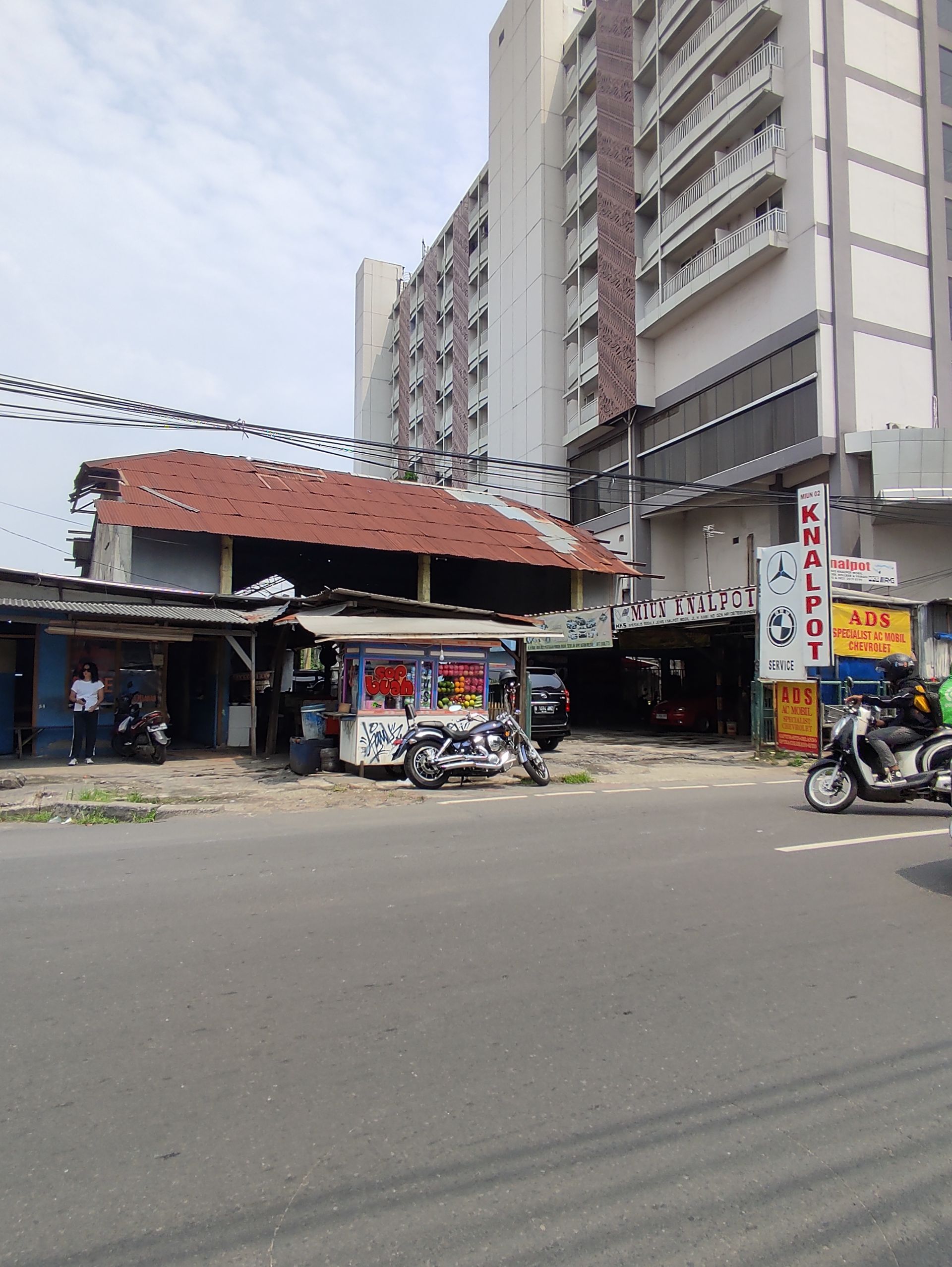 Di Jual Tanah Harga Njop Posisi Pinggir Jalan Raya Cocok Untuk Usaha Dekat Pondok Indah Dan Radio Dalam 1