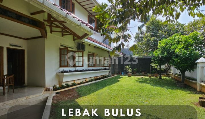 Rumah Megah Dalam Kompleks Lebak Bulus