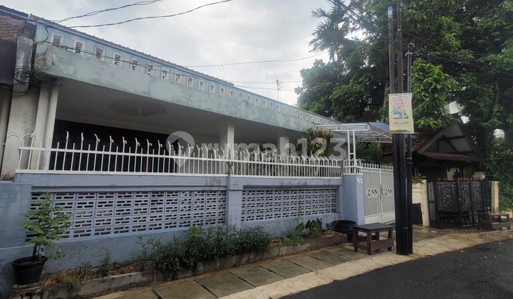 Rumah Lama Terawat di Benhil Cocok untuk Kostan