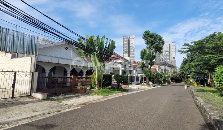 Rumah tua hitung tanah dekat Gandaria City 1