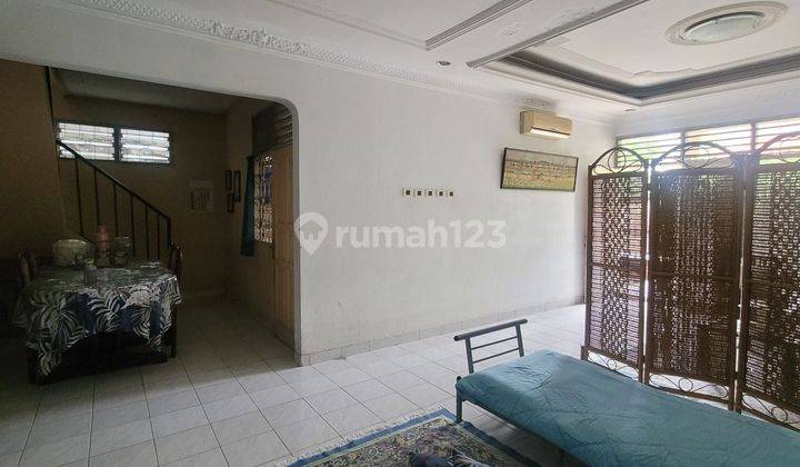 Rumah lama terawat di Radio Dalam cocok untuk kost2an 2