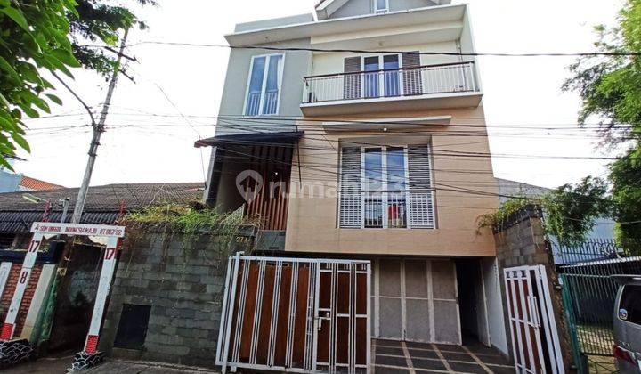 Rumah cantik di Cipete dekat ke stasiun MRT H Nawi 1