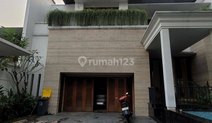 Rumah baru tropis modern di Pondok Indah 1