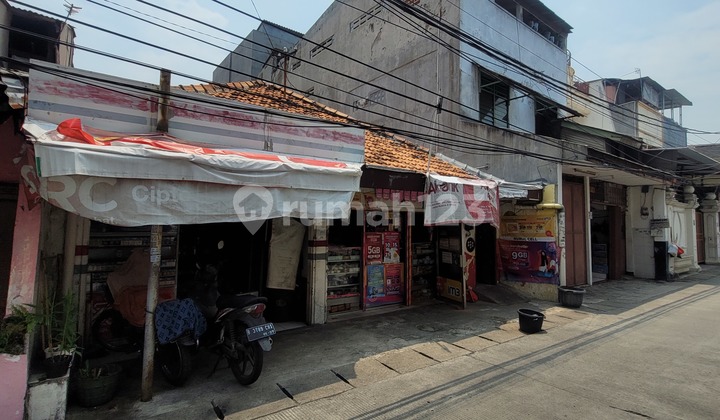 Rumah Hitung Tanah di Petamburan Dekat Trisakti Cocok untuk Kost2an 2