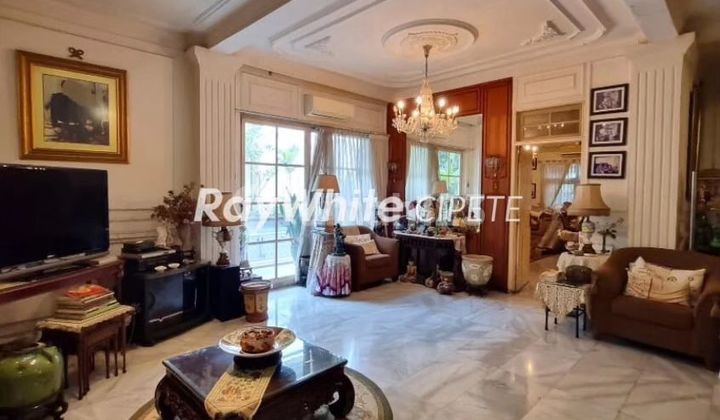 Rumah Lama Terawat Di Tebet 2