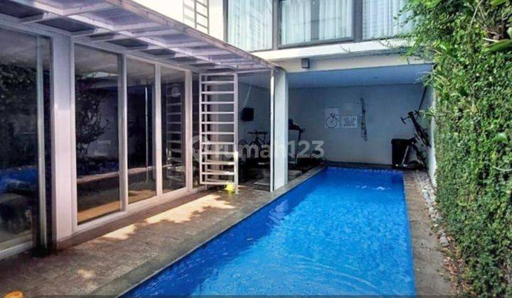 Rumah Tropis Modern Di Ragunan 1