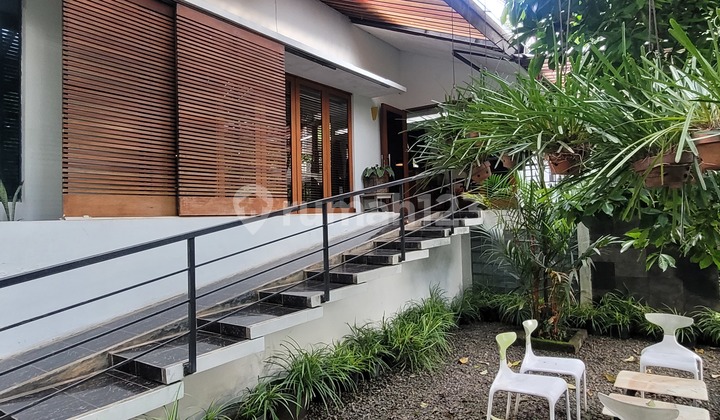 Rumah Cantik Halaman Luas Di Cipete 2
