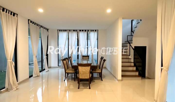 Rumah Cantik Dalam Cluster Ampera 2