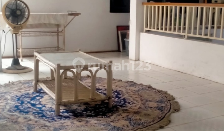 Rumah 2 Lantai Dekat Stasiun KRL dan LRT Tebet