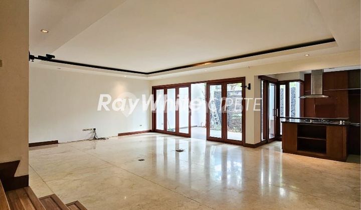 Rumah Cantik Dekat Stasiun Mrt Lebak Bulus 2