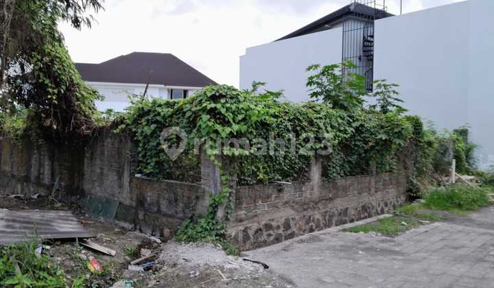 Tanah Di Jl. Tempekan V, Tibubeneng, Shm 300.0 M²