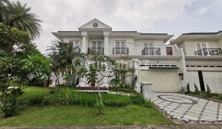 Rumah Hoek 5+1KT Ada Private Swimming Pool Dan Gazebo Di BSD