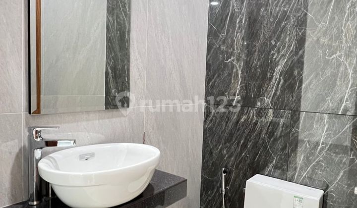 Rumah Mewah 3LT 14,5x18 Siap Huni Di De Latinos BSD Tangerang 33