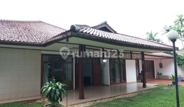 Rumah Klasik Luas 1.300 Meter Siap Huni di Kemang Jakarta Selatan 2