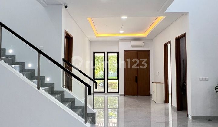 Rumah Mewah 3LT 14,5x18 Siap Huni Di De Latinos BSD Tangerang 9
