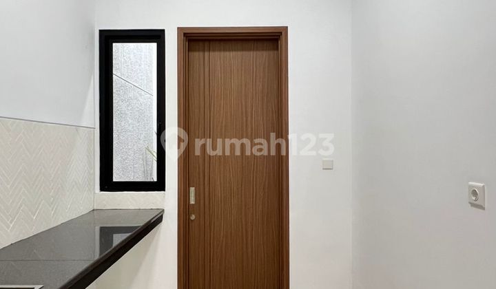 Rumah Mewah 3LT 14,5x18 Siap Huni Di De Latinos BSD Tangerang 16