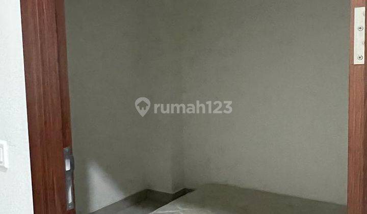 Apartement Bagus Siap Huni View Pool, Semi Furnished 2