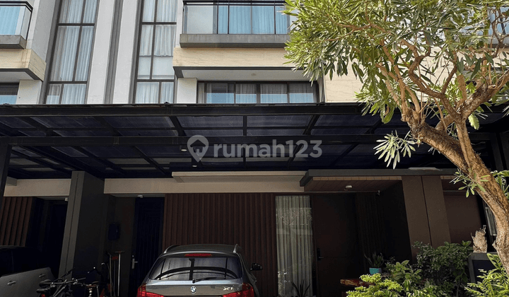 Rumah Cantik 8x15 3LT 4+1KT Full Furnish Kimora The Zora Bsd City 2