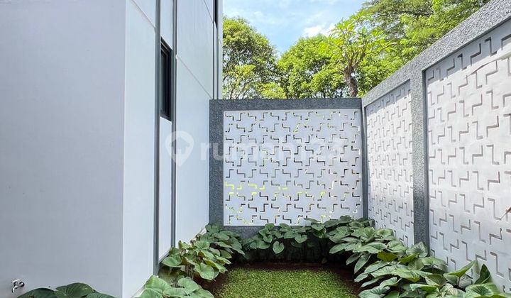 Rumah Mewah 3LT 14,5x18 Siap Huni Di De Latinos BSD Tangerang 13