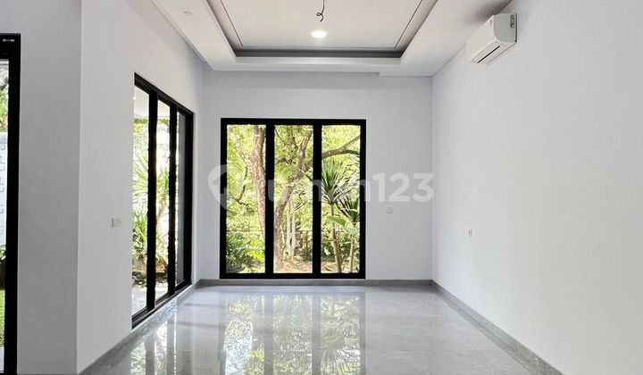 Rumah Mewah 3LT 14,5x18 Siap Huni Di De Latinos BSD Tangerang 27