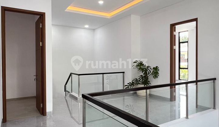 Rumah Mewah 3LT 14,5x18 Siap Huni Di De Latinos BSD Tangerang 19