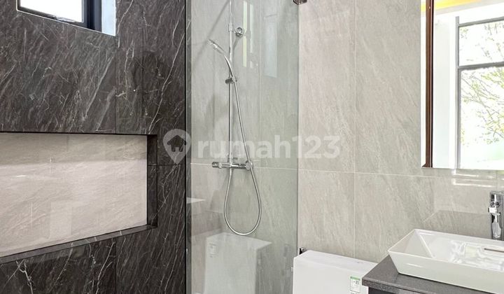 Rumah Mewah 3LT 14,5x18 Siap Huni Di De Latinos BSD Tangerang 29