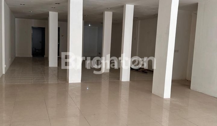 READY-TO-USE 2-STORY SHOPHOUSE IN SOUTH JAKARTA READY-TO-USE 2-STORY SHOPHOUSE IN SOUTH JAKARTA